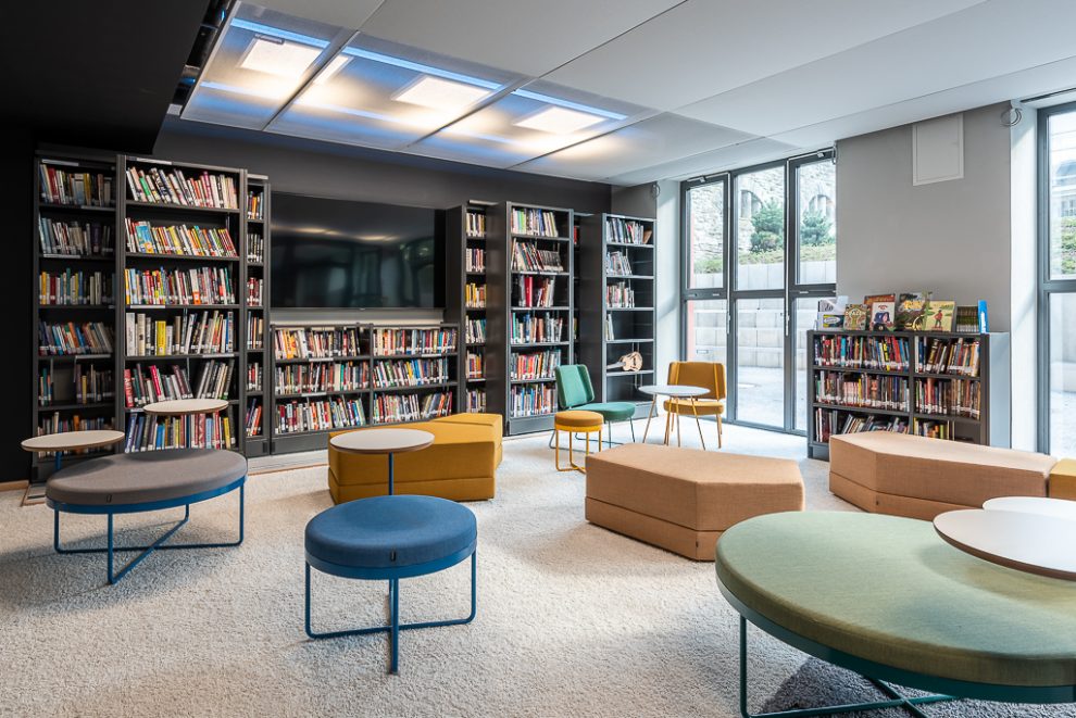 Jahresrückblick: Interieurfotografie der Bibliothek einer internationalen Schule am Berliner Stadtrand